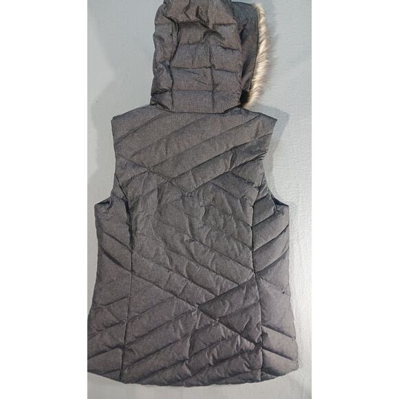 Eddie Bauer Women’s Hooded Down Vest M Gray Faux Fur Trim Winter Puffer Warm - Picture 8 of 8